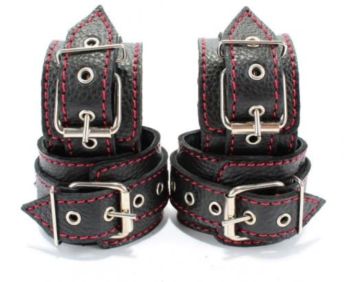 Набор черных фиксаторов на кровать с красной строчкой фото 2