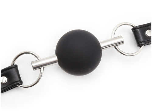 Черный кляп-шар из медицинского силикона фото 3