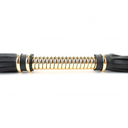 Черная кожаная плеть с витой золотой ручкой 60 см фото 3