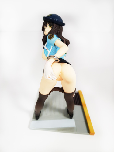Аниме фигурка-статуэтка сексуальной полицейской фото 2