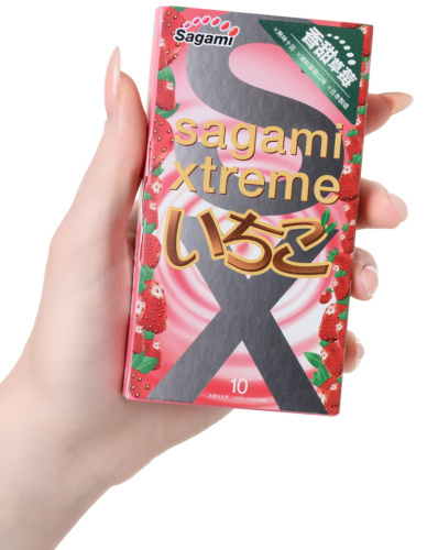 Презервативы с клубникой Sagami Xtreme Strawberry 10 шт фото 2