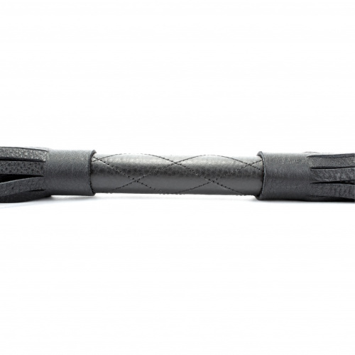 Небольшая черная плеть из натуральной кожи 45 см фото 3