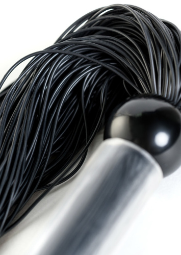 Небольшая плеть-флоггер черного цвета 38 см фото 2