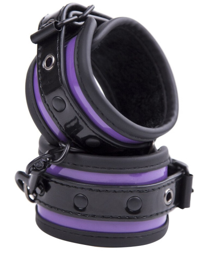 Черно-фиолетовые наручники с цепью фото 3