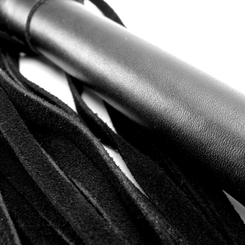 Классическая плеть с хвостами из натуральной замши фото 4