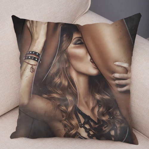 Наволочка на подушку Sexy Woman