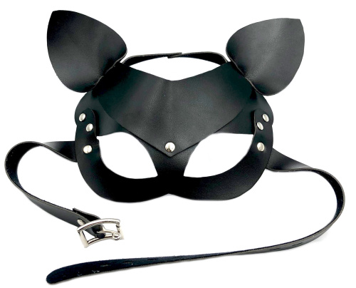 Маска Кошечка декорированная заклепками фото 7