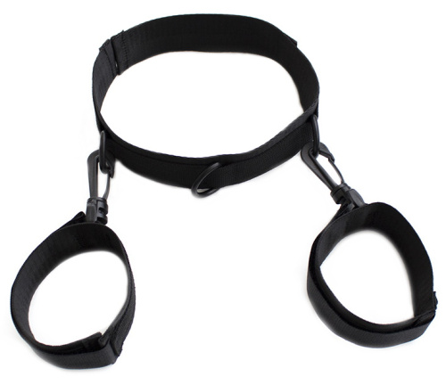 Черный нейлоновый фиксатор рук к шее фото 2