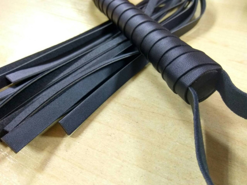 Плеть черная БДСМ фото 2