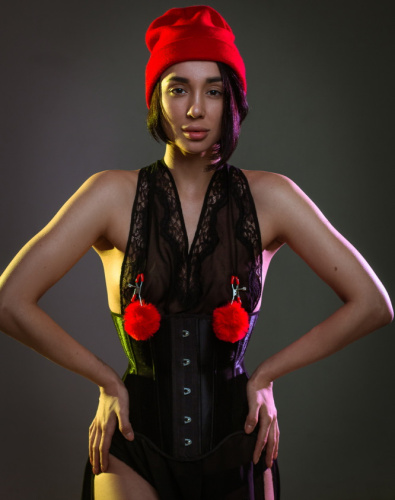 Зажимы на соски с красным мехом Party Hard Angelic Red фото 2