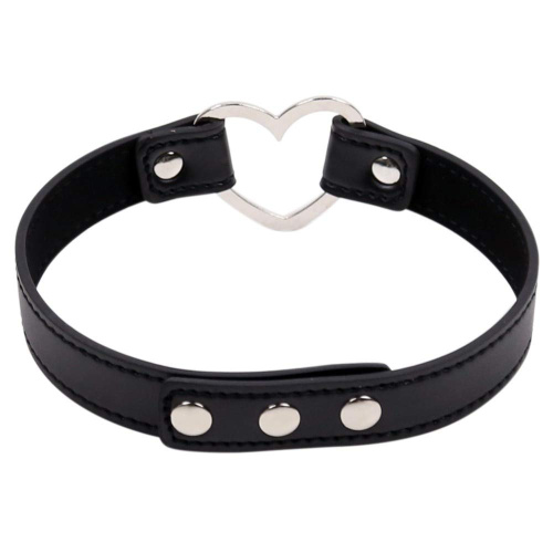 Ошейник на заклепках с сердечком фото 2