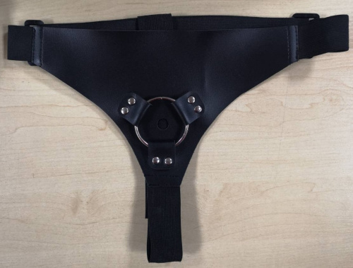 Трусики для страпона со штырьком фото 3