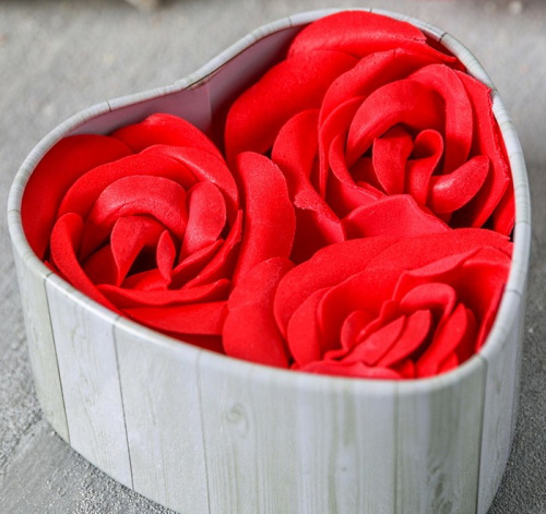 Мыльные лепестки в шкатулке-сердце Моей второй половинке фото 2