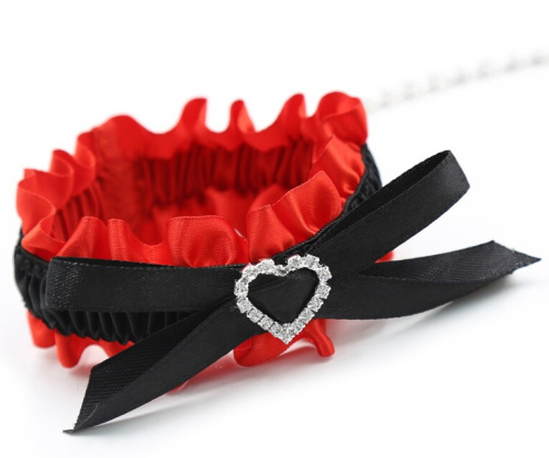 Атласные браслеты на резинке красно-черного цвета фото 5
