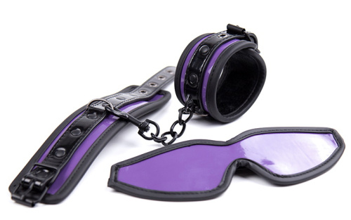 Фиолетовый БДСМ набор из маски и наручников фото 3