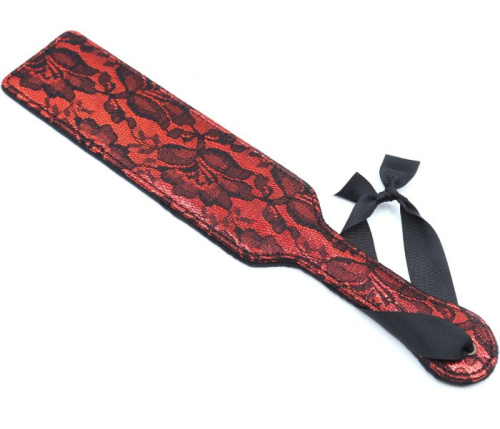 Пэдл красного цвета декорированный кружевом 37 см фото 2