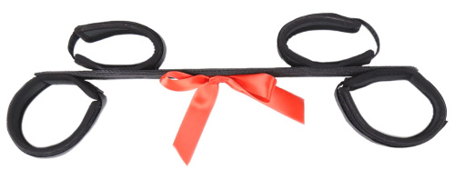 Бондажная распорка для рук и ног декорированная бантиком