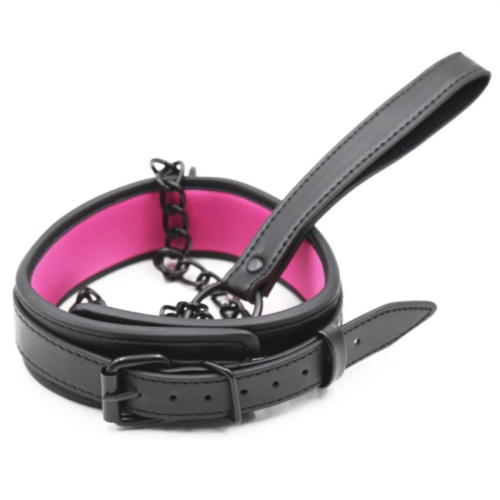 Черный БДСМ ошейник с розовой подкладкой и поводком на цепи фото 2