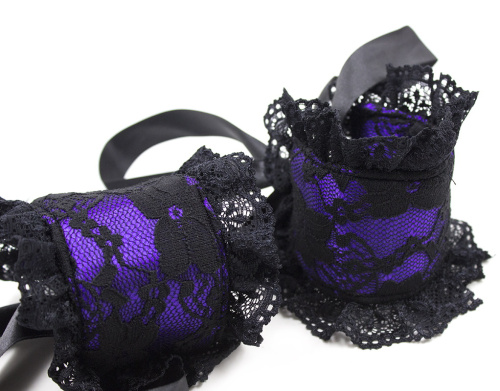 Фиолетовые фиксаторы для рук с кружевом и атласными лентами фото 3