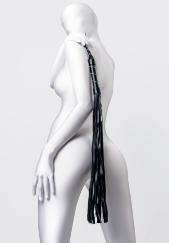 Черная плеть со стразами на рукояти фото 4