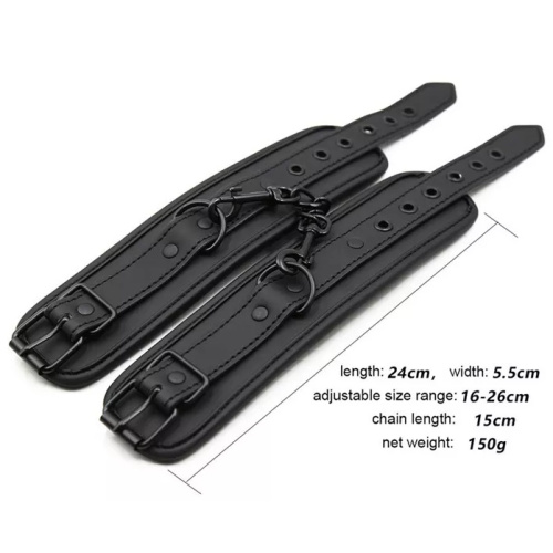 Матовые черные наручники с цепочкой фото 2