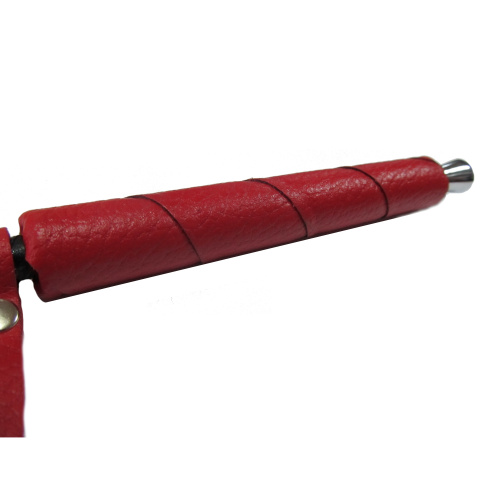 Красный кожаный стек с ладошкой 70 см фото 3