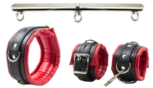 Бондажная распорка с ошейником и наручниками черно-красного цвета фото 2