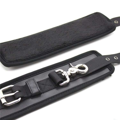 Черные наручники из натуральной кожи с плюшем фото 4