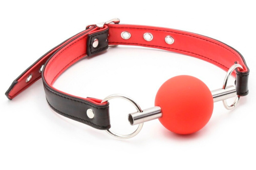 Красный кляп-шар из медицинского силикона фото 3