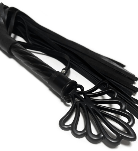 Эксклюзивная плеть с резной черной ручкой в готическом стиле 63 см фото 4