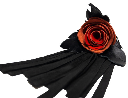 Кожаная плеть Красная Роза с замшевыми хвостами 40 см фото 5