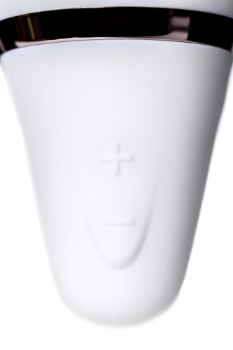 Вибромассажер Satisfyer Little Wand фото 4