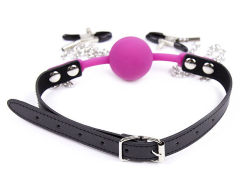 Силиконовый кляп фуксия с зажимами для сосков фото 2