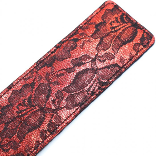 Пэдл красного цвета декорированный кружевом 37 см фото 5