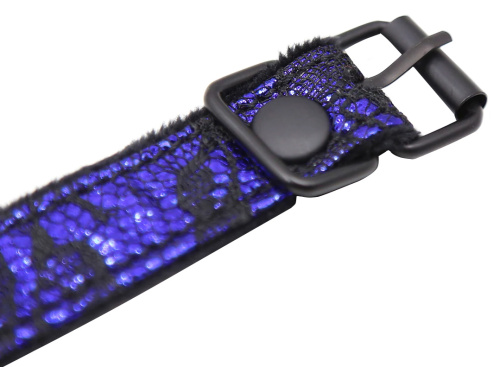 Силиконовый кляп на фиолетово-черном ажурном ремне фото 3