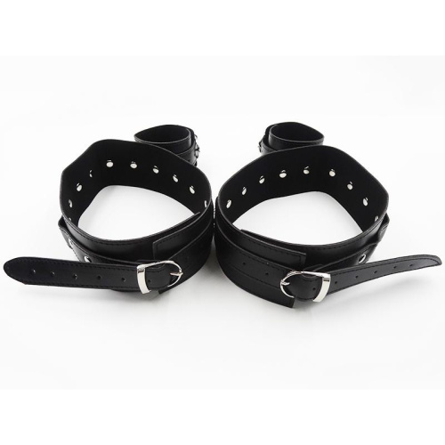 БДСМ бондаж руки к бёдрам и талии фото 4