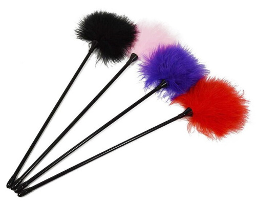 Черный перьевой тиклер 42 см фото 3