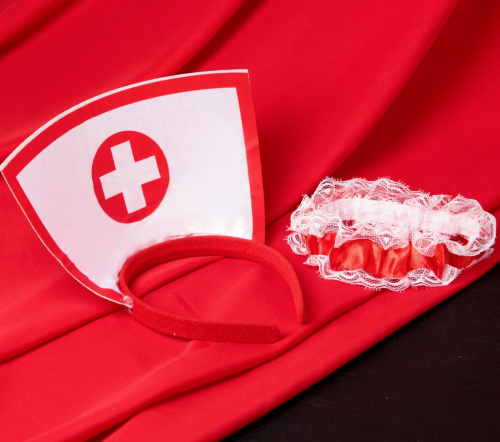 Эротический набор Территория соблазна: Медсестра - ободок, подвязка, 10 карт фото 4