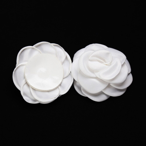 Белые пэстисы Розы фото 2