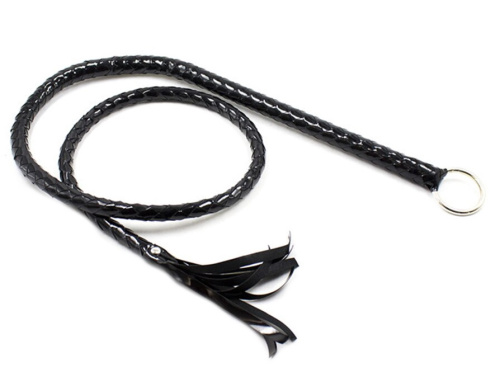 Чёрный лакированный кнут с кольцом фото 2