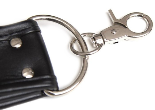 Черные БДСМ фиксаторы для кистей рук фото 5