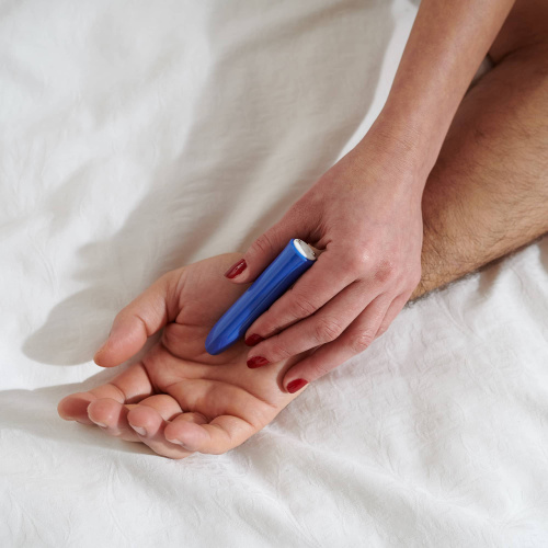 Мини-вибратор We-Vibe Tango перезаряжаемый голубой фото 11