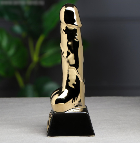 Золотая статуэтка в виде пениса Лучшему сотруднику фото 3