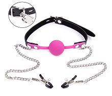 Силиконовый кляп фуксия с зажимами для сосков и замочком