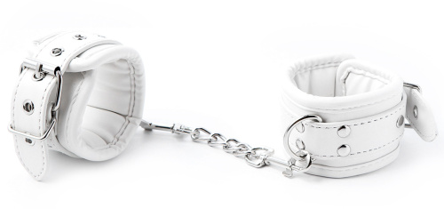 Классические белые наручники на цепочке