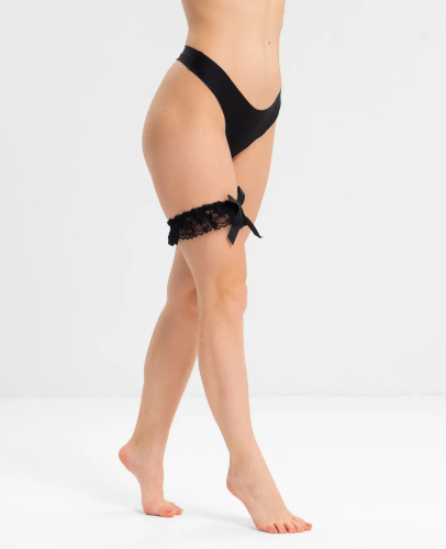 Эротическая кружевная подвязка черного цвета фото 3