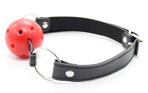 Дышащий кляп-шар красного цвета фото 2