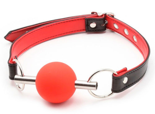 Красный кляп-шар из медицинского силикона фото 2