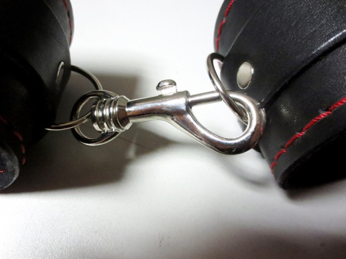 Наручники кожаные фото 3