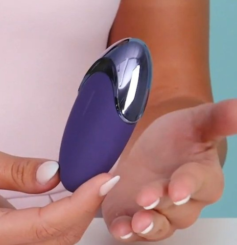Вибромассажер Satisfyer Lay-on Vibrator Purple Pleasure фото 2